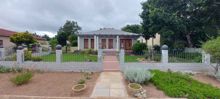 3 Bedroom Property for Sale in Albertinia Western Cape